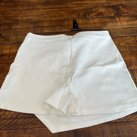 Windsor Under Wraps Asymmetrical Mini Skort - Picture 5 of 5